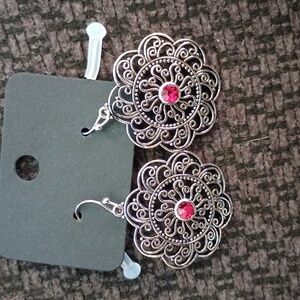 ♥️J Individually $10 Or Bundle 5/$20 Silver Filigree Earrings with Red Gemstone